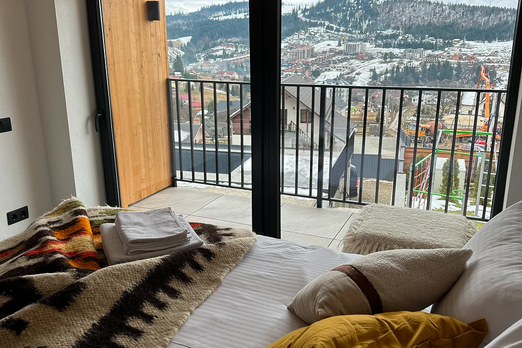 Інвестиції в нерухомість у Буковелі: як обрати формат під дохід і власний відпочинок